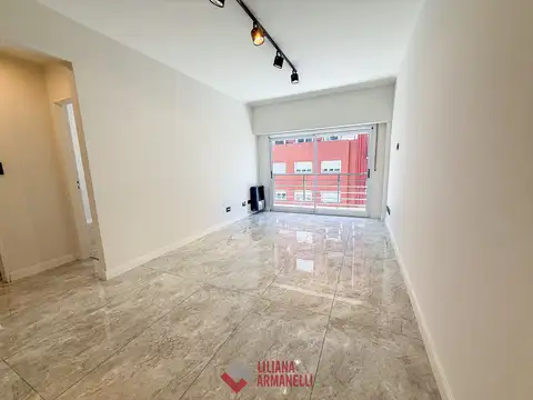 2 AMBIENTES CON COCHERA. ENTRE RIOS Y RIVADAVIA.