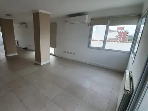 Departamento en Alquiler en Área Centro Oeste, $ 3.200.000