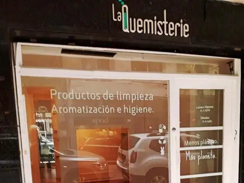 EXCELENTE LOCAL SOBRE URUGUAY  ENTRE ARENALES Y JUNCAL 