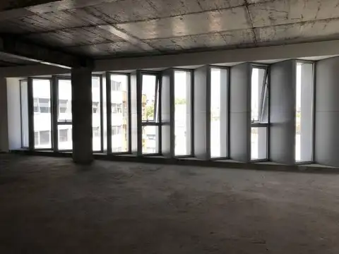 Oficina en Venta al Este