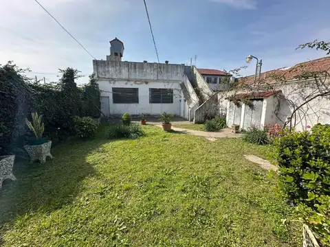 CASA EN VENTA MULTIFAMILIAR LANUS ESTE 7 AMBIENTES
