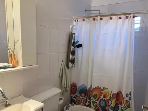 Casa en Alquiler con 1 cochera