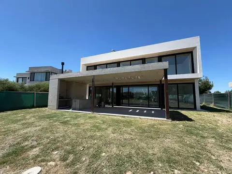 VENTA CASA A TEREMINAR BARRIO SAN ELISEO, CANNING