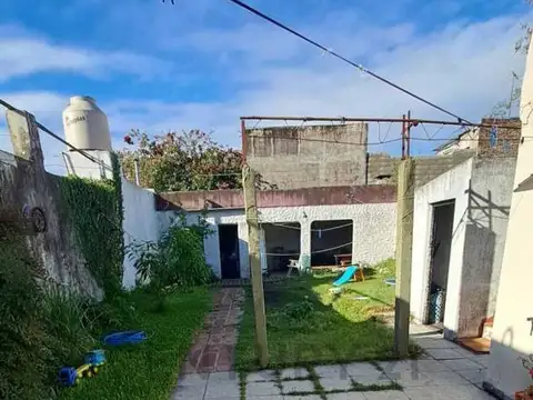 IMPECABLE CASA DE 3 AMBIENTES CON PARQUE, PILETA Y QUINCHO – SAN ANDRÉS