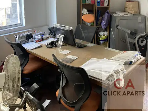 VENTA – OFICINA EN PRIMER PISO – PLANTA LIBRE   DIVISIONES – COCINA Y 2 BAÑOS - SAN NICOLAS