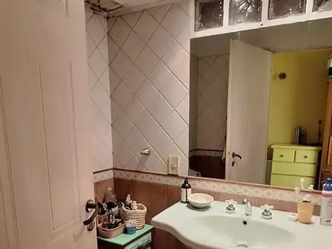 Depto Tipo Casa 4 ambientes con 2 baños