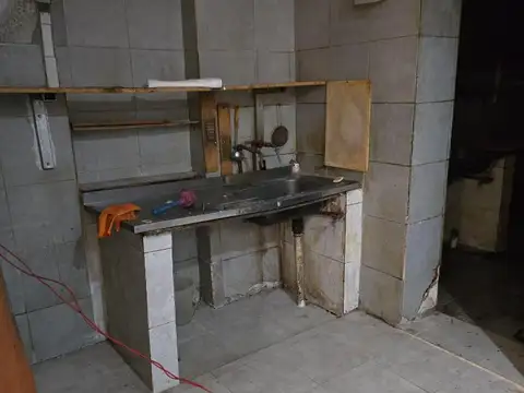 Local en Venta 90 años