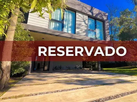 VENTA | CASA MODERNA DE 4 AMBIENTES | EN BARRIO LAS PRUNAS |