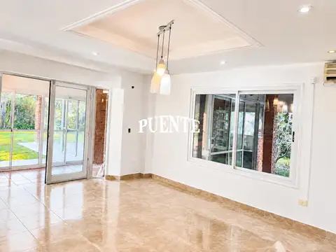 Casa 6 ambientes con 3 baños