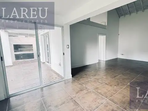 Casa en Venta en Los Senderos II, USD 220.000