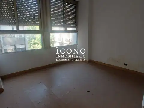 DEPARTAMENTO DOS AMBIENTES A REFACCIONAR. ZONA CONGRESO. TURISTICA. PROX SUBTE LINEA C