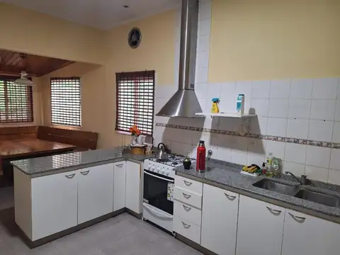 Casa en Venta con 7 cocheras