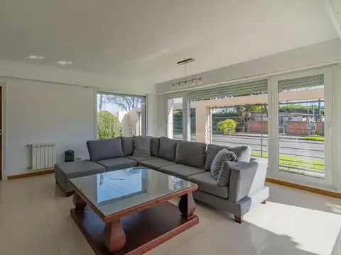 Casa en Venta en Los Troncos, USD 390.000