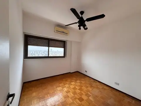 Departamento en Venta en Parque Chacabuco, USD 115.000