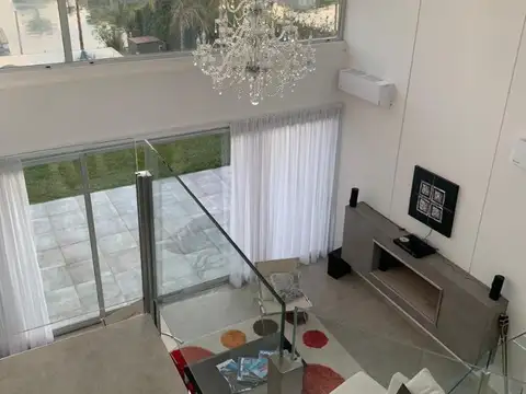 Casa en Venta en San Benito, USD 785.000