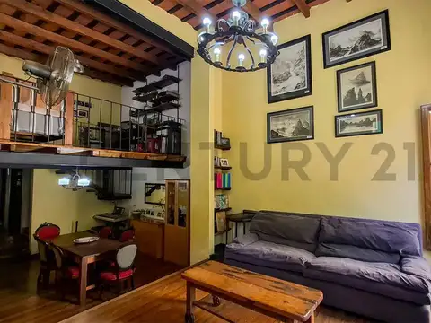 Casa 5 ambientes con 2 baños