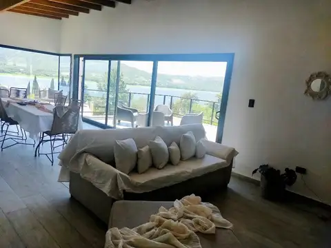 CASA  EN PARQUE SIQUIMAN