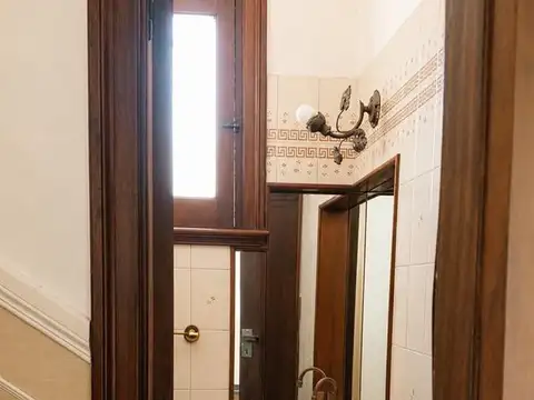 EXCELENTE CASA SOBRE LOTE PROPIO ESTILO INGLES | 200MTRS2 | JARDIN   PILETA