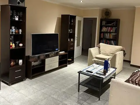 Venta de Casa 4 AMBIENTES + DEPENDENCIA en CAÑADON SECO