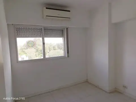 ALQUILER de 4 ambientes con balcón