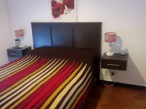 Depto Tipo Casa en Venta en Pompeya, USD 107.000