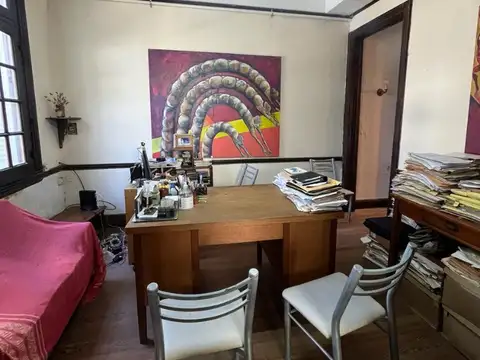 Casa 9 ambientes con 5 baños