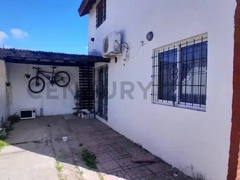 VENTA PH 4 AMB CON PATIO Y COCHERA EN JOSE C. PAZ