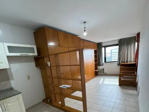 Angel Delia 800, Piso 13