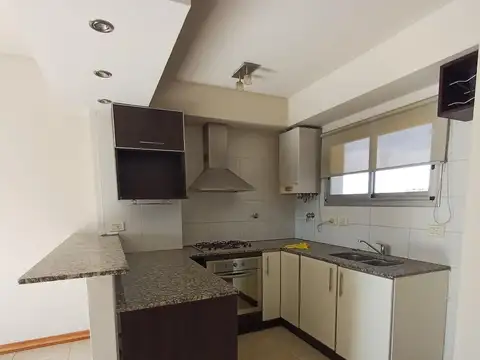 BERNAL CENTRO Departamento 2 AMBS.