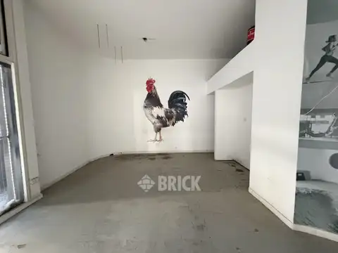 LOCAL A LA CALLE EN ARMENIA AL 2100 - TODO VIDRIERA COCINA