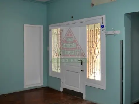 Casa 5 ambientes con 2 baños