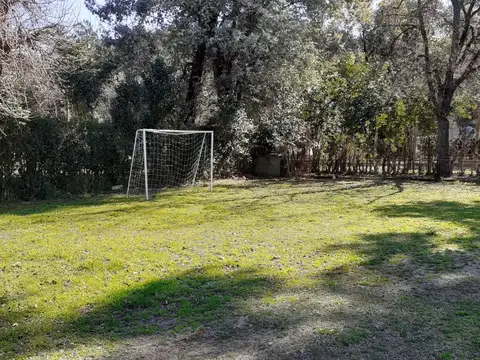 CASA QUINTA CUATRO AMBIENTES SOBRE LOTE PROPIO DE 2000 M2