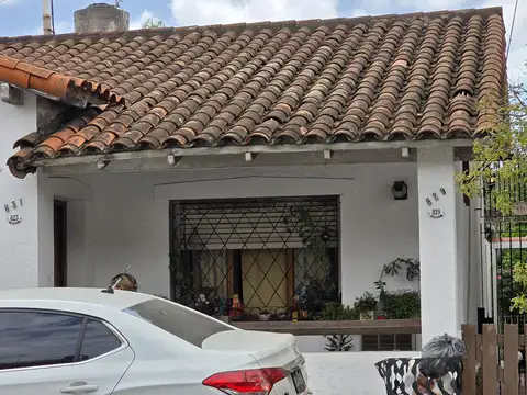 PRESBITERO PEDRO F. URIARTE  al 800