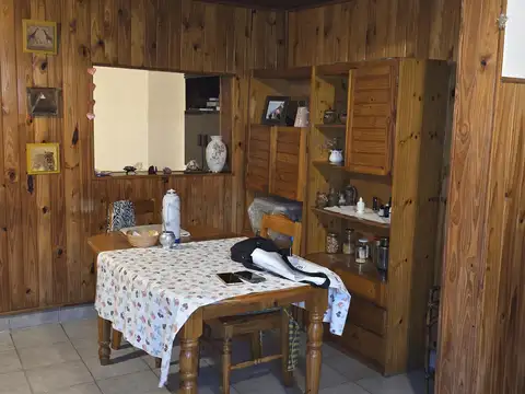Casa 5 ambientes con 3 baños