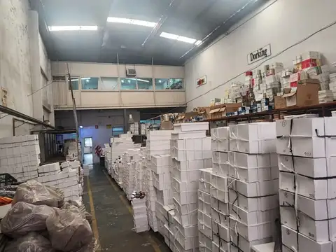 Galpon en Alquiler 20  mts Frente