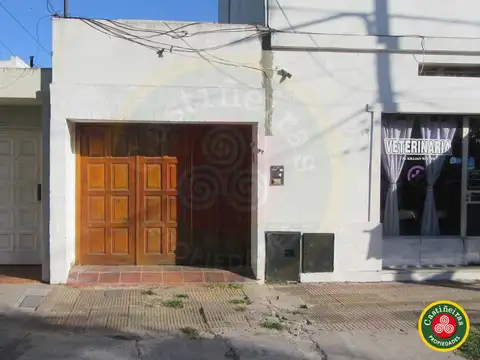 Venta - CASA y Departamento en Duplex al fondo - Venta Directa   Retasado  