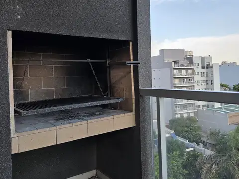 HERMOSO MONOAMBIENTE DE 34M2 TOTALES CON BALCON Y PARRILLA PROPIA AL CONTRAFRENTE