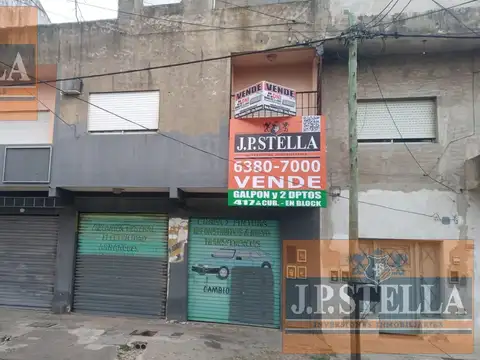Edificio 3 plantas - PB Galpón - 1º Dpto 3 Amb - 2º Dpto 2 Amb - 417 m² Edificados - Casanova