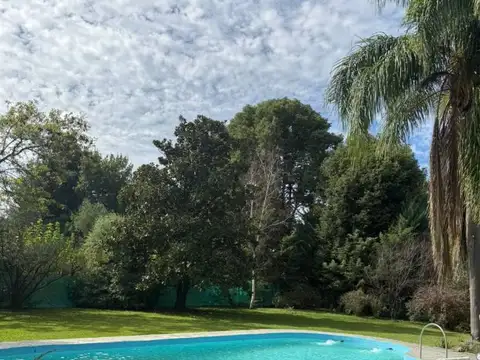 SAN VICENTE- BARRIO EL PILAR-VENTA DE CASA QUINTA  5000 mts2 FORESTADOS y PARQUIZADOS-