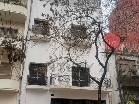 Avenida Carlos Calvo 1200, Piso 0