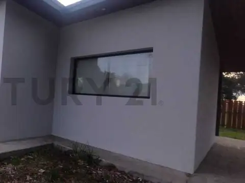 VENTA CASA 3 AMBIENTES MIRAMAR BARRIO LAS LOMAS