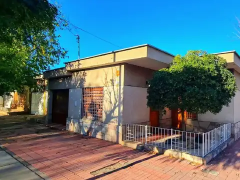 VENTA ESQUINA CENTRICA CASAS Y GALPONES SAN RAFAEL