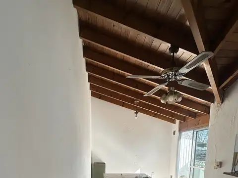 Depto Tipo Casa 2 ambientes con 1 baño