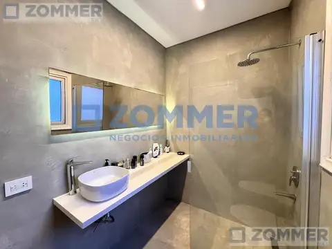 Departamento en Venta con 4 cocheras