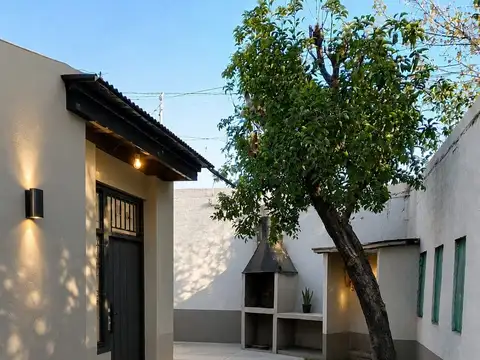 Casa en Venta con 1 cochera