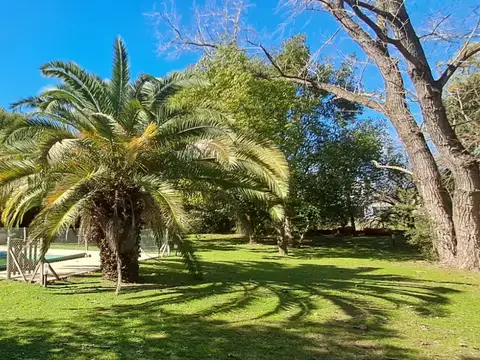 Casa en Venta con 6 cocheras