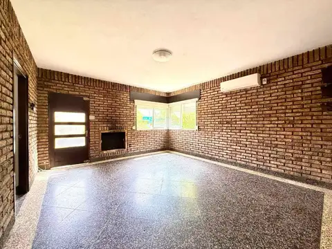 Casa 3 ambientes con 1 baño