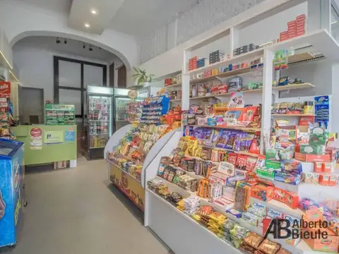 Local en Venta 70 años