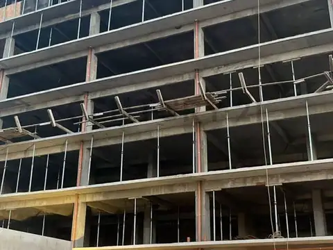 Avenida Julio A. Roca 1100