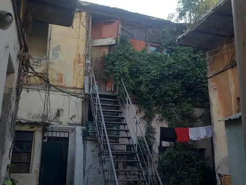 CONVENTILLO  CON 6 DEPARTAMENTOS DESOCUPADO